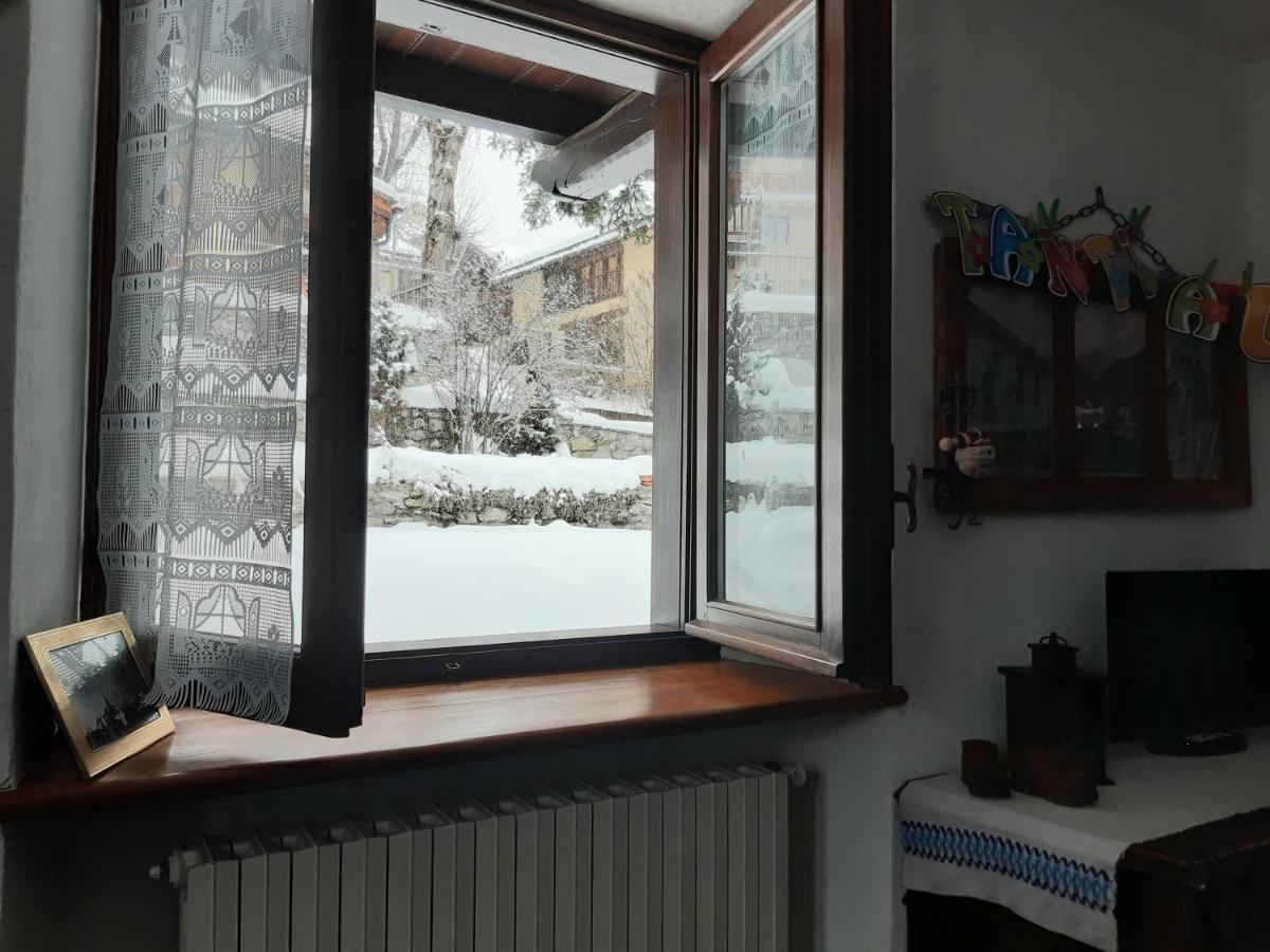 Sauze d'Oulx with garden, ciâbőt la garitüla Sauze D'Oulx Exterior foto